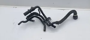 Audi A3 S3 8V Tuyau de liquide de refroidissement moteur 04L121064A