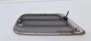 Toyota Land Cruiser (J100) Grill / Wlot powietrza błotnika przedniego 