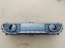 Audi A4 S4 B9 Climate control unit 8W0820043F