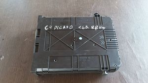 Citroen C4 II Picasso Module de fusibles 9804067480