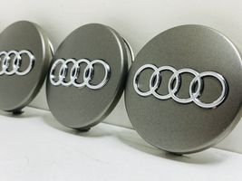 Audi A7 S7 4G Gamyklinis rato centrinės skylės dangtelis (-iai) 8D0601170