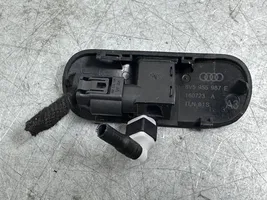 Audi A3 S3 8V Dysza spryskiwacza szyby przedniej / czołowej 8V5955987E