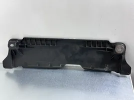 Audi A3 S3 8V Radiatoru paneļa augšējā daļa (televizors) 8V5825230A