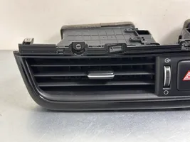 KIA Optima Griglia di ventilazione centrale cruscotto D497410000