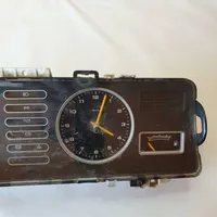 Opel Rekord E2 Speedometer (instrument cluster) 81117151