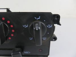 Nissan Micra Ilmastointi-/lämmityslaitteen säätimen kehys 