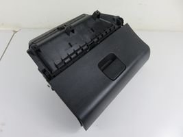 Volkswagen Polo Glove box 