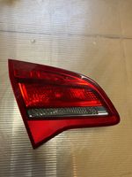 Opel Meriva B Lampy tylnej klapy bagażnika 13260838