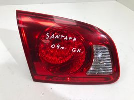Hyundai Santa Fe Lampy tylnej klapy bagażnika 924052B000