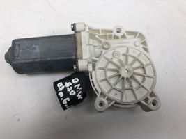 BMW 5 E60 E61 Moteur de lève-vitre de porte arrière 10077616