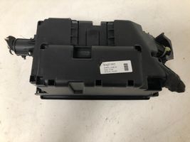 Opel Meriva B Sicherungskasten komplett 13345424