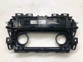Mazda 3 III Monitor/display/piccolo schermo BHR155260