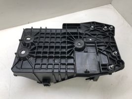 Mazda 3 III Support boîte de batterie B45A56041