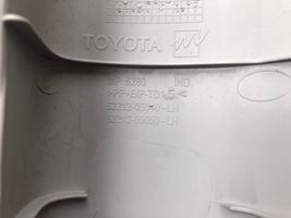 Toyota Avensis T270 Rivestimento montante (A) 6221205040