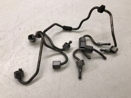 Toyota Avensis T270 Tuyau d'alimentation conduite de carburant 