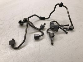 Toyota Avensis T270 Tuyau d'alimentation conduite de carburant 