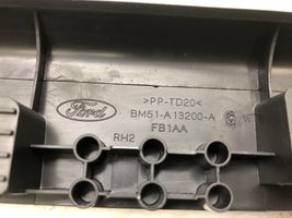 Ford Focus Etuoven kynnyksen suojalista BM51A13200A