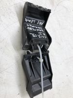 Mazda CX-7 Support de montage de pare-chocs avant EG2150151