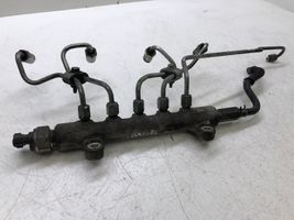 Toyota RAV 4 (XA30) Listwa wtryskowa 61212