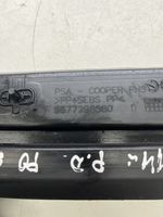Citroen C4 Grand Picasso Panel wykończeniowy błotnika 9677298580