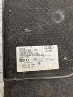 Audi A4 S4 B8 8K Tavaratilan pohjan tekstiilimatto 8T0863463