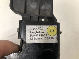 Audi Q3 8U Dzinēja pārsega slēdzene 8U0823480A