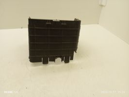 Audi Q3 8U Support boîte de batterie 