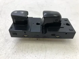 Nissan Qashqai Electric window control switch 