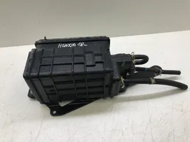 Honda CR-V Aktiivihiilisuodattimen polttoainehöyrysäiliö F6690