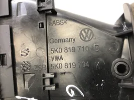 Volkswagen Golf VI Kojelaudan sivutuuletussuuttimen kehys 5K0819710D