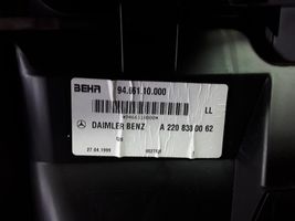 Mercedes-Benz S W220 Montaje de la caja de climatización interior A2208300062
