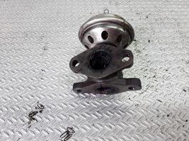 Volkswagen Golf III Soupape vanne EGR 028131501E