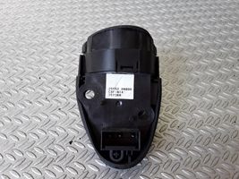 Nissan Almera Tino Interrupteur de contrôle du volume C8FN14