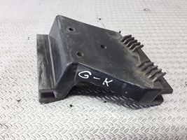 Audi A8 S8 D2 4D Staffa angolare del supporto di montaggio del paraurti 4D0807433