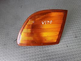 Mercedes-Benz Vito Viano W638 Kierunkowskaz przedni 6388200021K3