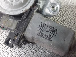 Toyota Land Cruiser (J100) Elektryczny podnośnik szyby drzwi 0621007822