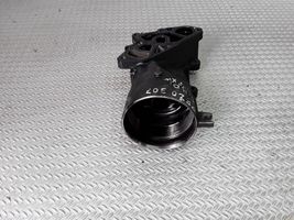 Peugeot 307 Supporto di montaggio del filtro dell’olio 9651813980