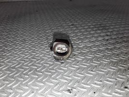 Volkswagen Golf V Sensore di pressione dell’olio 038919081D