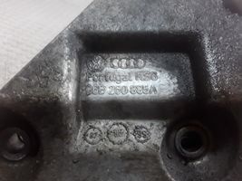 Audi A4 S4 B5 8D Кронштейн генератора 06B260885A