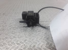 Audi A4 S4 B5 8D Electroválvula del turbo 037906283A