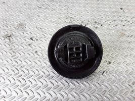 Volkswagen PASSAT B5 Tapón del tubo de aceite 026103485A