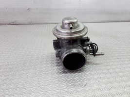 Audi A4 S4 B6 8E 8H Soupape vanne EGR 038129637B