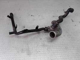 Volkswagen Touran I Tubo flessibile del liquido di raffreddamento del motore 038121065