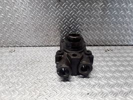 Mercedes-Benz S W220 Pompe d'injection de carburant à haute pression A6110900250