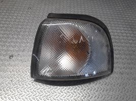 Nissan Sunny Передний поворотный фонарь 012151561