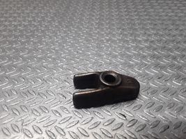 Mercedes-Benz S W220 Fuel Injector clamp holder 