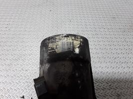 Opel Vectra B Supporto di montaggio del filtro dell’olio 90571672