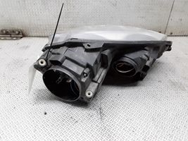 Volkswagen Golf V Lampa przednia 