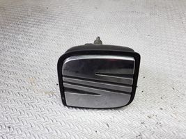 Seat Ibiza III (6L) Takaluukun/tavaratilan luukun ulkokahva 6L6827573B