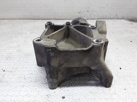 Land Rover Freelander Support de générateur / alternateur YLU102490